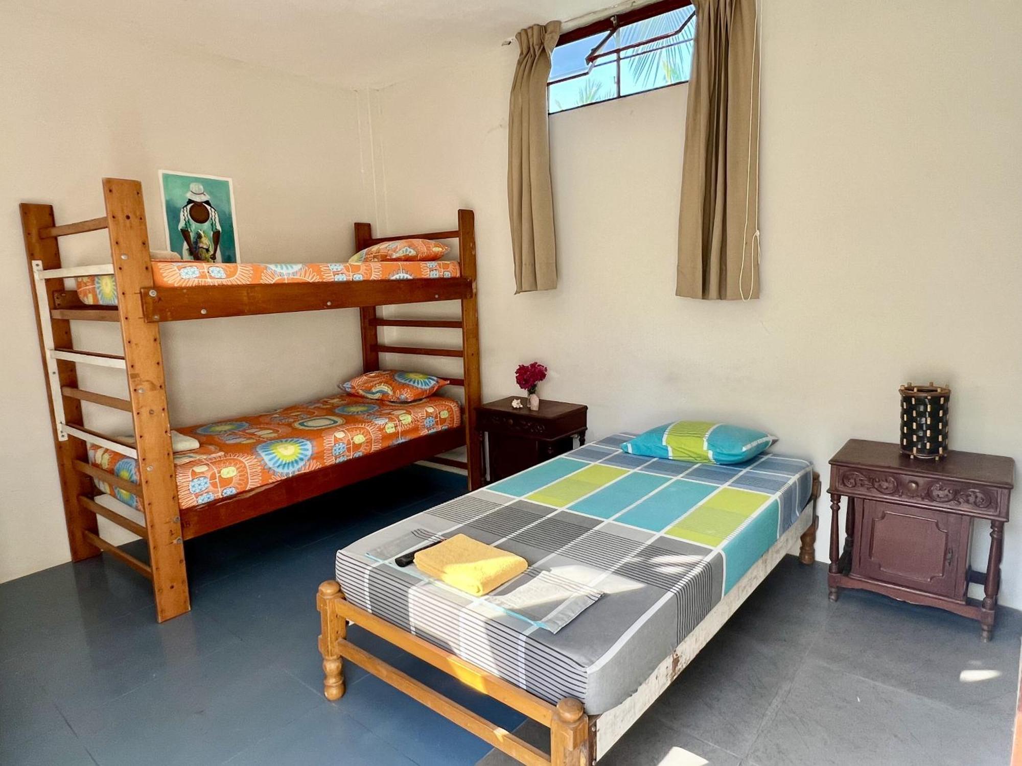 Stone House Mancora Hostel ภายนอก รูปภาพ