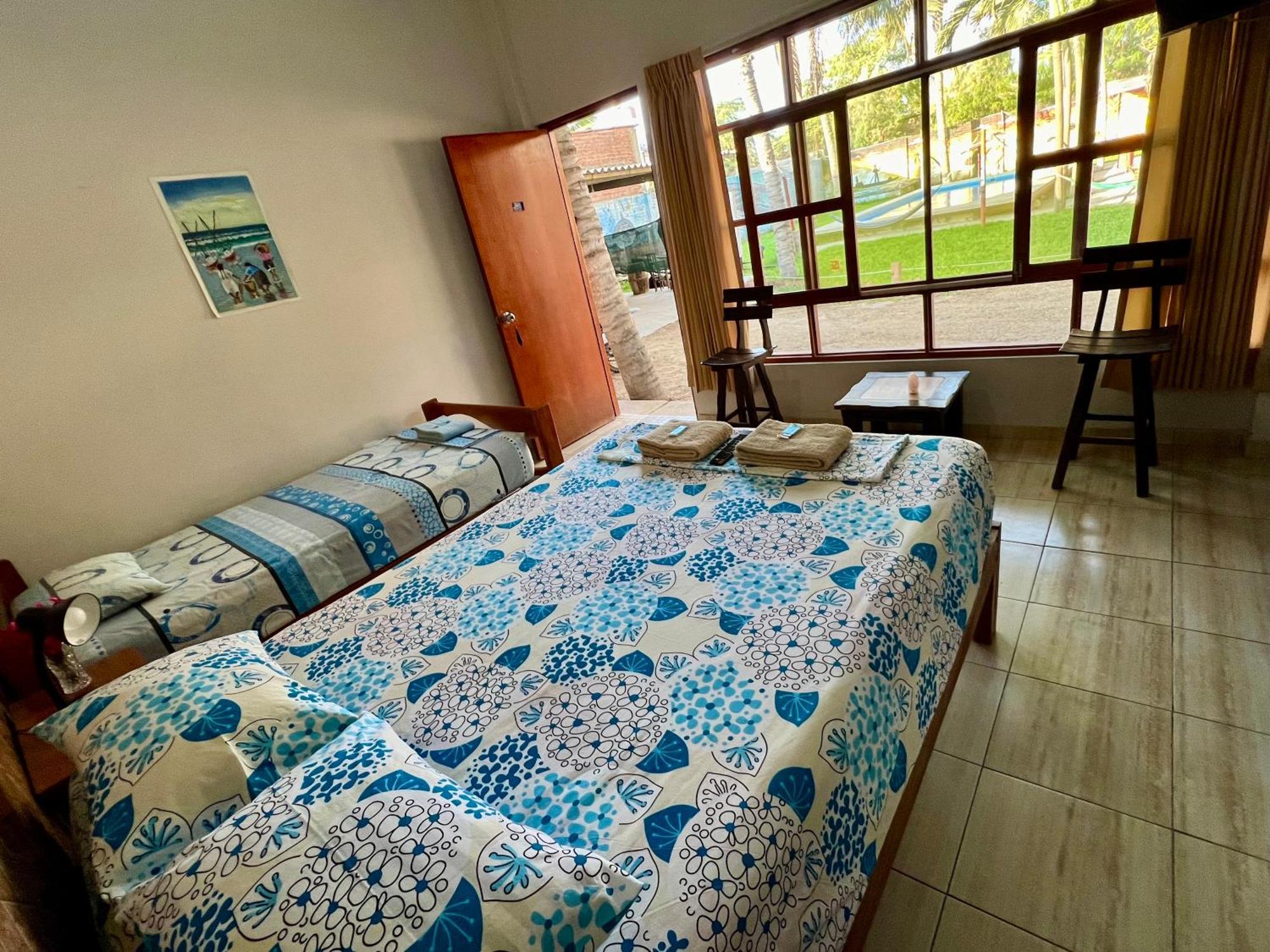 Stone House Mancora Hostel ภายนอก รูปภาพ