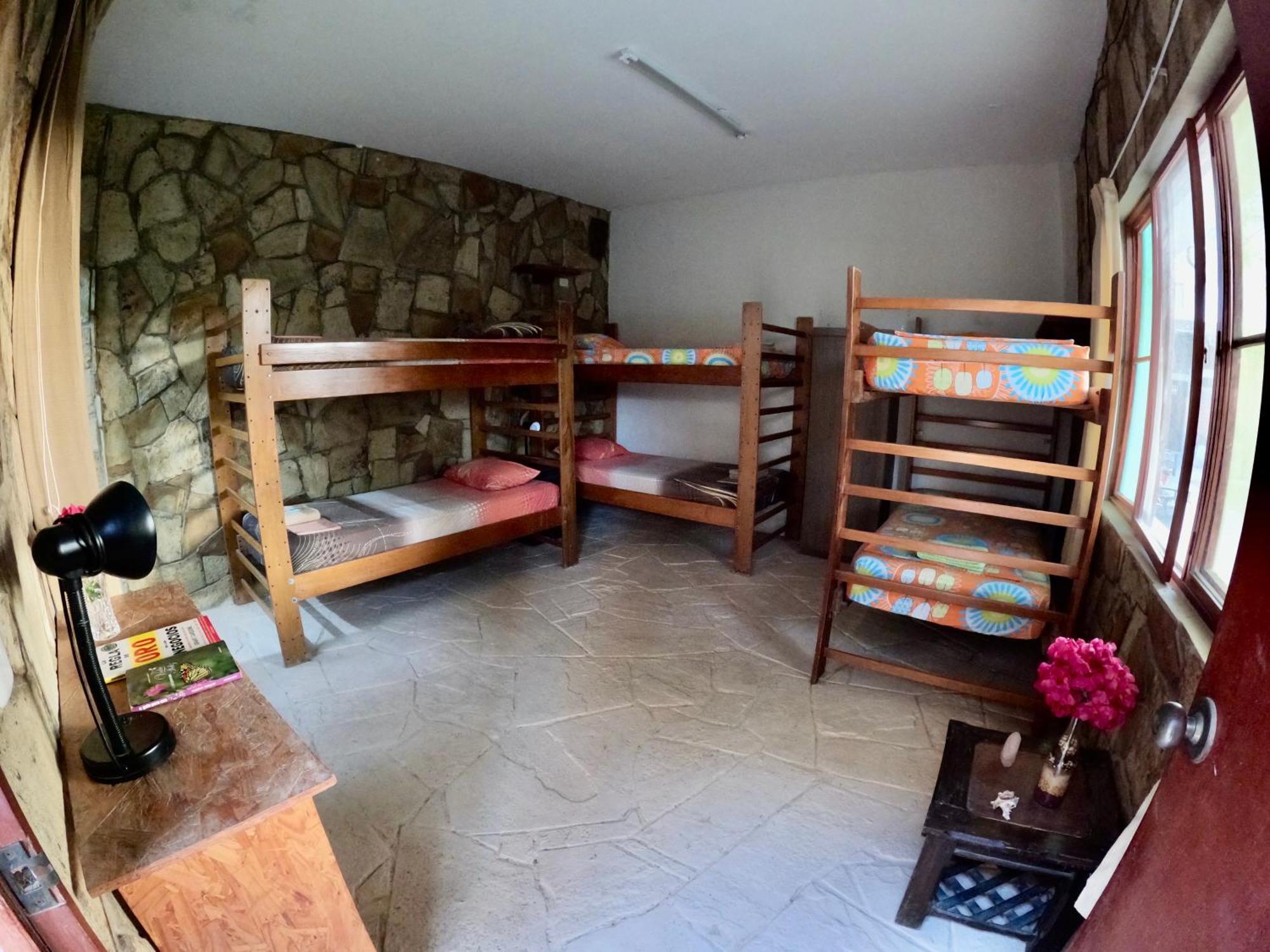 Stone House Mancora Hostel ภายนอก รูปภาพ